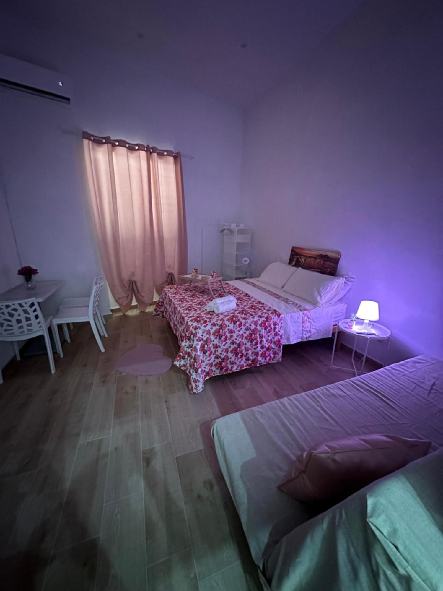 Angolo Paradiso Bed & Breakfast Napoli Bagian luar foto