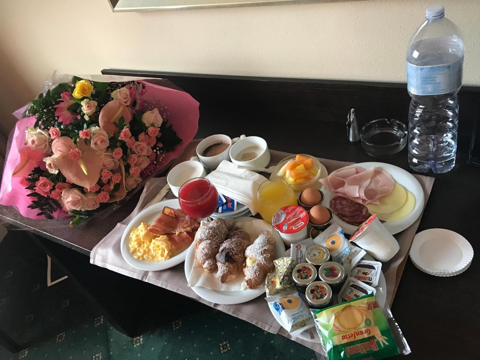 Angolo Paradiso Bed & Breakfast Napoli Bagian luar foto